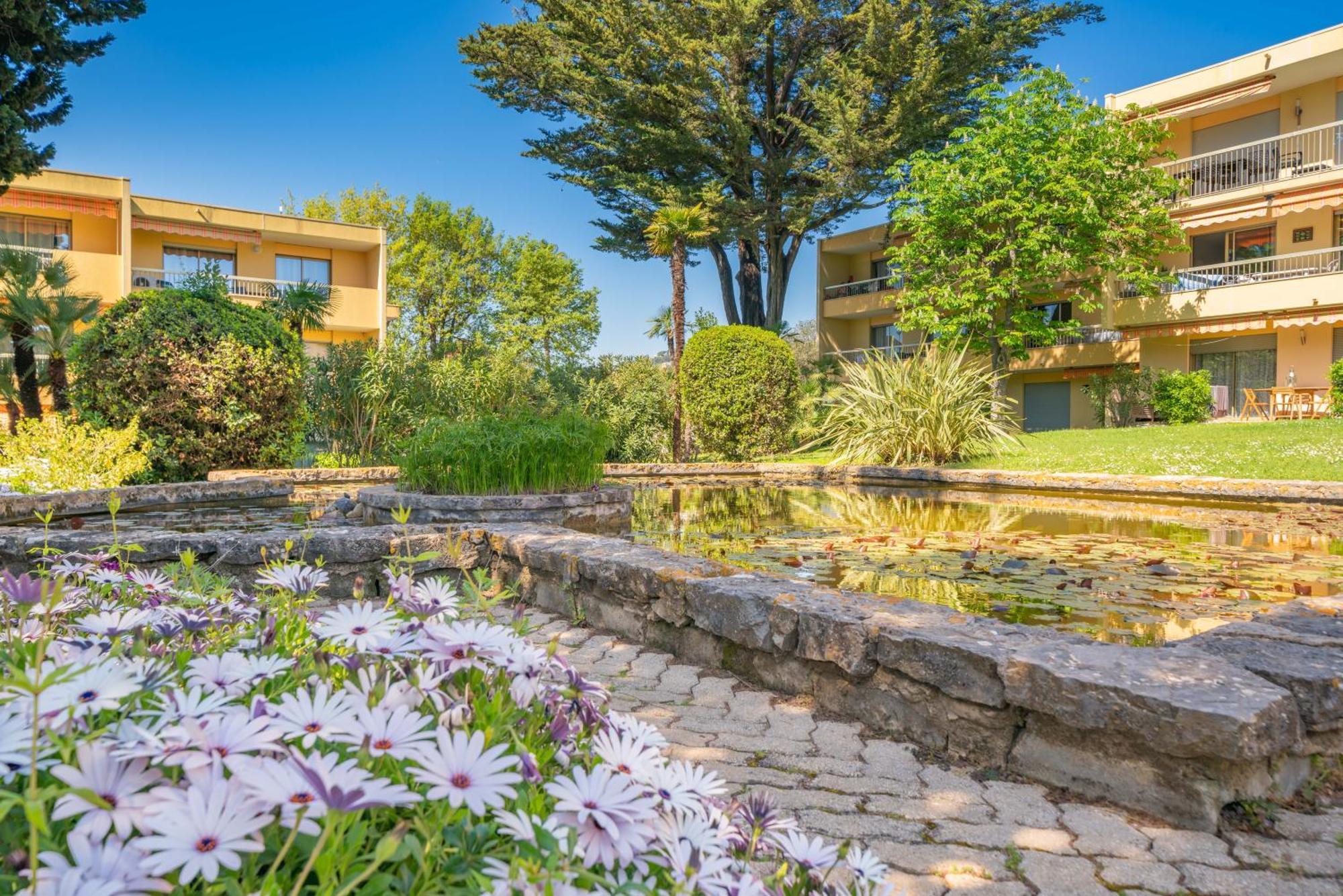 Apartment Spacious At A 5 Min Walk From The