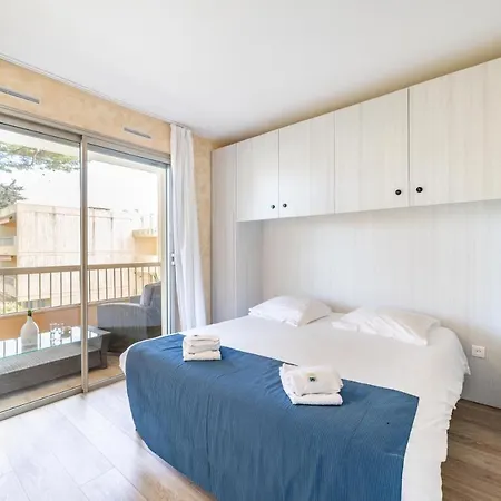 Spacious Apartment At A 5 Min Walk From The Beach Antibes Exterior photo