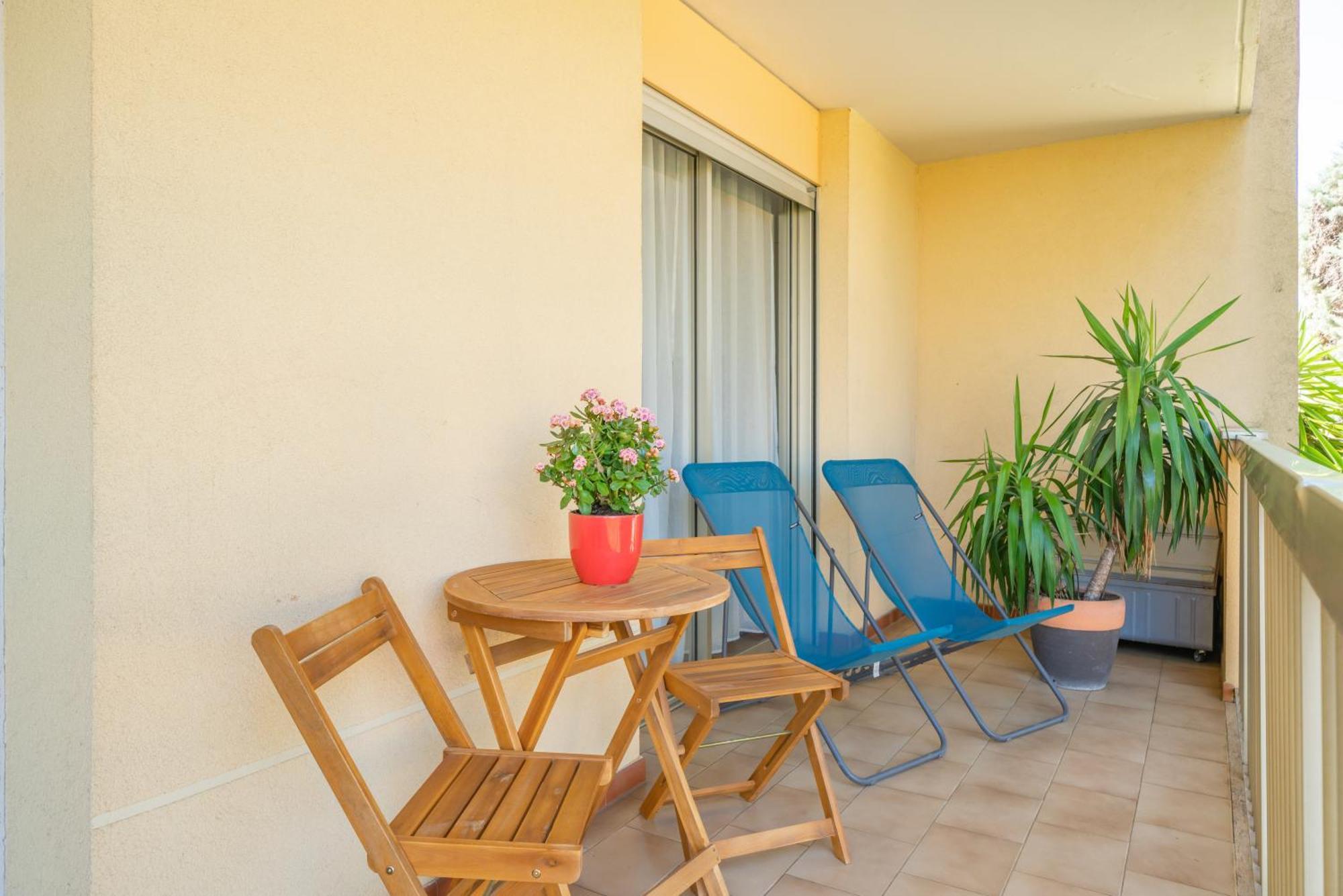 Spacious At A 5 Min Walk From The * Antibes